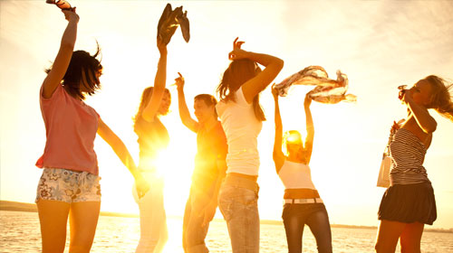 AC米兰主场大胜，收获三连胜助力冲冠